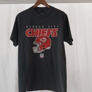 NFL Kansas City Chiefs Black and Red Tee